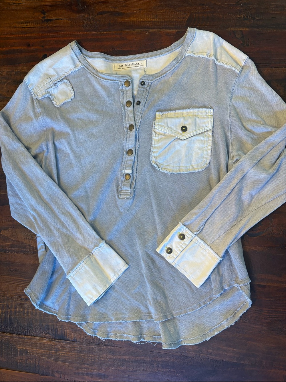 We The Free Long Sleeve tops — Rust, Cream, Light blue-Gray - Picture 2 of 8